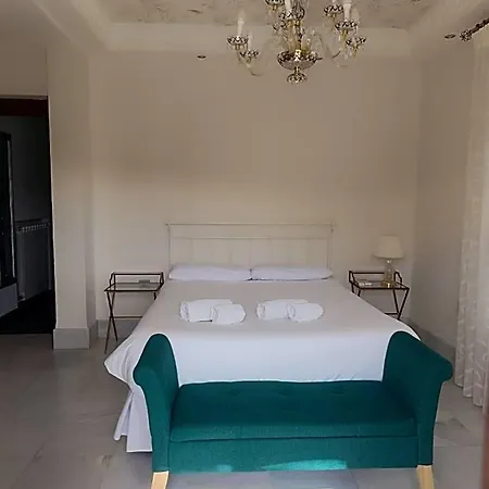 Comares 山林小屋 格拉纳达