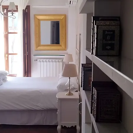Comares